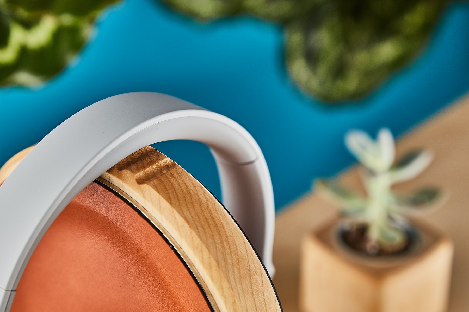 Wood Headphone Stand